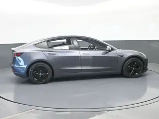 Tesla Model 3 2023 4p Sedán
