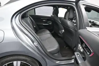 Mercedes-Benz Clase C 2024 Sedán C 300 4p
