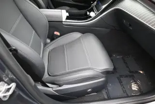 Mercedes-Benz Clase C 2024 Sedán C 300 4p
