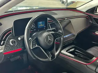 Mercedes-Benz Clase E 2025 Sedán de 4 puertas E 350