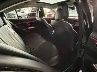 Mercedes-Benz Clase E 2025 Sedán de 4 puertas E 350