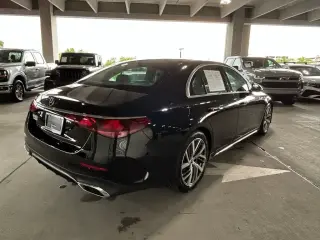 Mercedes-Benz Clase E 2025 Sedán de 4 puertas E 350
