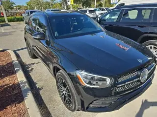Mercedes-Benz GLC 2021 GLC 300 SUV de 4 puertas