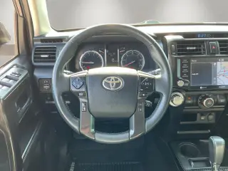 Toyota 4Runner 2020 4x4 SR5 4p SUV