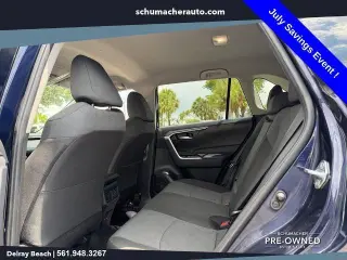 Toyota RAV4 2025 XLE 4 puertas SUV