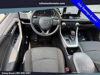 Toyota RAV4 2025 XLE 4 puertas SUV