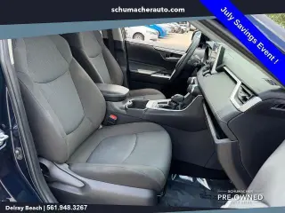 Toyota RAV4 2025 XLE 4 puertas SUV