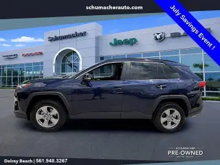 Toyota RAV4 2025 XLE 4 puertas SUV