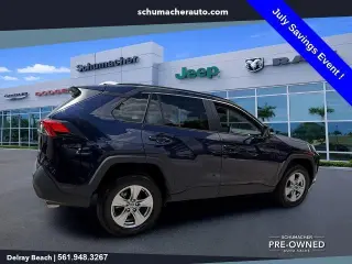Toyota RAV4 2025 XLE 4 puertas SUV