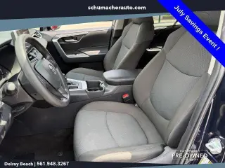 Toyota RAV4 2025 XLE 4 puertas SUV