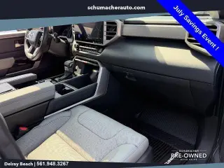 Toyota Tundra 2023 4x4 Limited 4dr CrewMax Cab Pickup SB