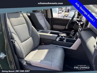 Toyota Tundra 2023 4x4 Limited 4dr CrewMax Cab Pickup SB
