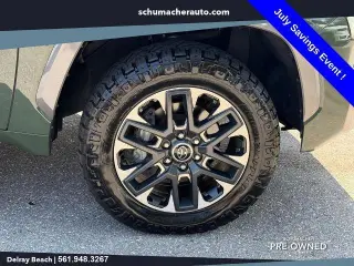 Toyota Tundra 2023 4x4 Limited 4dr CrewMax Cab Pickup SB