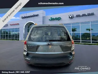 Subaru Forester 2010 tracción en las cuatro ruedas 2.5X wagon de 4 puertas automático de 4 velocidades