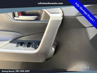Toyota RAV4 2019 XLE 4p SUV