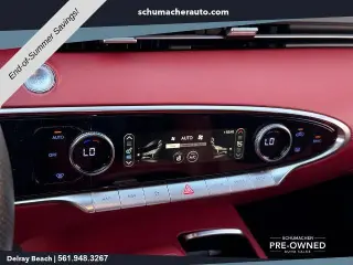 Genesis GV70 2025 AWD 2.5T Standard 4dr SUV