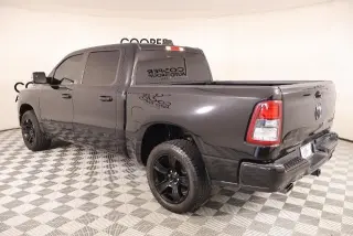 Ram 1500 2022 4x4 Big Horn Cabina Crew 4 puertas 5.6 pies. Pickup SB