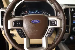 Ford F-150 2019 4x4 Lariat 4 puertas SuperCrew 5.5 pies. SB