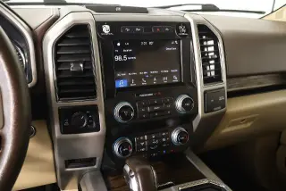 Ford F-150 2019 4x4 Lariat 4 puertas SuperCrew 5.5 pies. SB