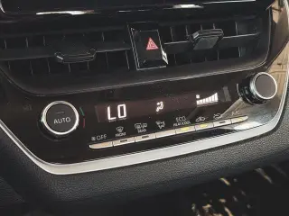 Toyota Corolla 2024 LE 4p Sedan