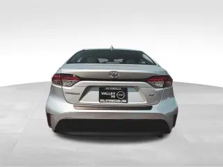 Toyota Corolla 2024 LE 4p Sedan