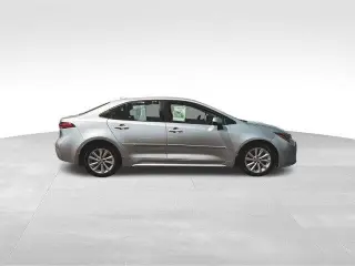 Toyota Corolla 2024 LE 4p Sedan