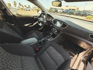 Hyundai IONIQ Plug-in Hybrid 2018 4p Hatchback