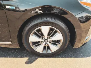 Hyundai IONIQ Plug-in Hybrid 2018 4p Hatchback