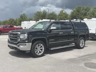 GMC Sierra 1500 2018 4x4 SLT Cabina Crew 4 puertas 5.8 ft. SB