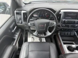GMC Sierra 1500 2018 4x4 SLT Cabina Crew 4 puertas 5.8 ft. SB