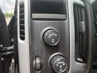 GMC Sierra 1500 2018 4x4 SLT Cabina Crew 4 puertas 5.8 ft. SB