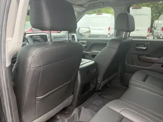 GMC Sierra 1500 2018 4x4 SLT Cabina Crew 4 puertas 5.8 ft. SB