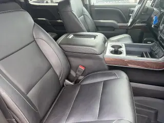 GMC Sierra 1500 2018 4x4 SLT Cabina Crew 4 puertas 5.8 ft. SB