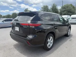 Toyota Highlander 2021 L 4p SUV