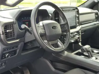 Ford F-150 2024 4x4 XLT 4 puertas SuperCrew 5.5 pies. SB