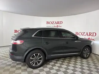 Lincoln Nautilus 2022 4 puertas SUV Estándar