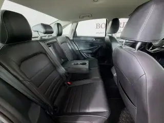 Volkswagen Jetta 2022 SE 4p Sedán