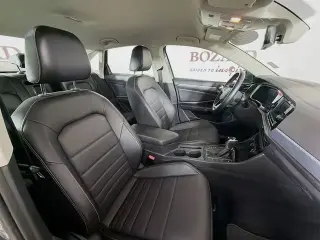 Volkswagen Jetta 2022 SE 4p Sedán