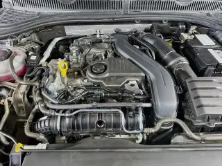 Volkswagen Jetta 2022 SE 4p Sedán