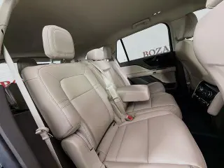 Lincoln Aviator 2023 Standard 4p SUV