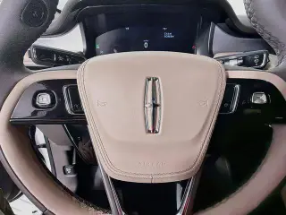 Lincoln Aviator 2023 Standard 4p SUV