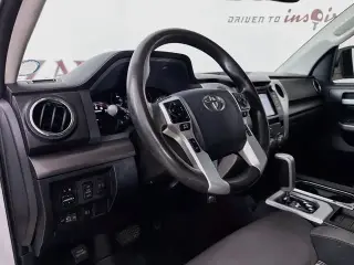 Toyota Tundra 2018 4x4 SR 4p Doble Cabina Camioneta LB (5.7L V8 FFV)