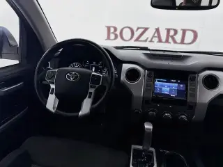 Toyota Tundra 2018 4x4 SR 4p Doble Cabina Camioneta LB (5.7L V8 FFV)