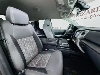 Toyota Tundra 2018 4x4 SR 4p Doble Cabina Camioneta LB (5.7L V8 FFV)