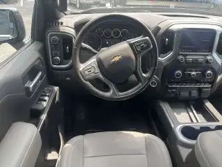 Chevrolet Silverado 1500 2021 4x4 LTZ 4p Camioneta de Tripulación
