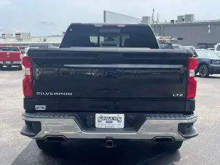 Chevrolet Silverado 1500 2021 4x4 LTZ 4p Camioneta de Tripulación