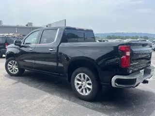 Chevrolet Silverado 1500 2021 4x4 LTZ 4p Camioneta de Tripulación