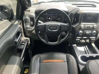 GMC Sierra 1500 2020 4x4 AT4 4p. Cabina Doble Estándar 5.8 pies CB