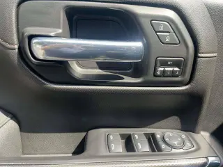 GMC Sierra 1500 2020 4x4 AT4 4p. Cabina Doble Estándar 5.8 pies CB