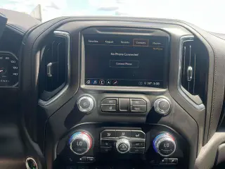 GMC Sierra 1500 2020 4x4 AT4 4p. Cabina Doble Estándar 5.8 pies CB